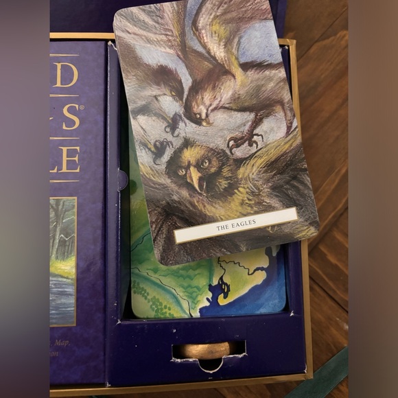 The Lord of the Rings Oracle Book Tarot Cards - Picture 4 of 9